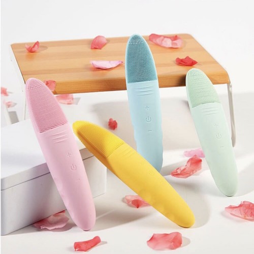 Facial Brush & Massager - BLUE 